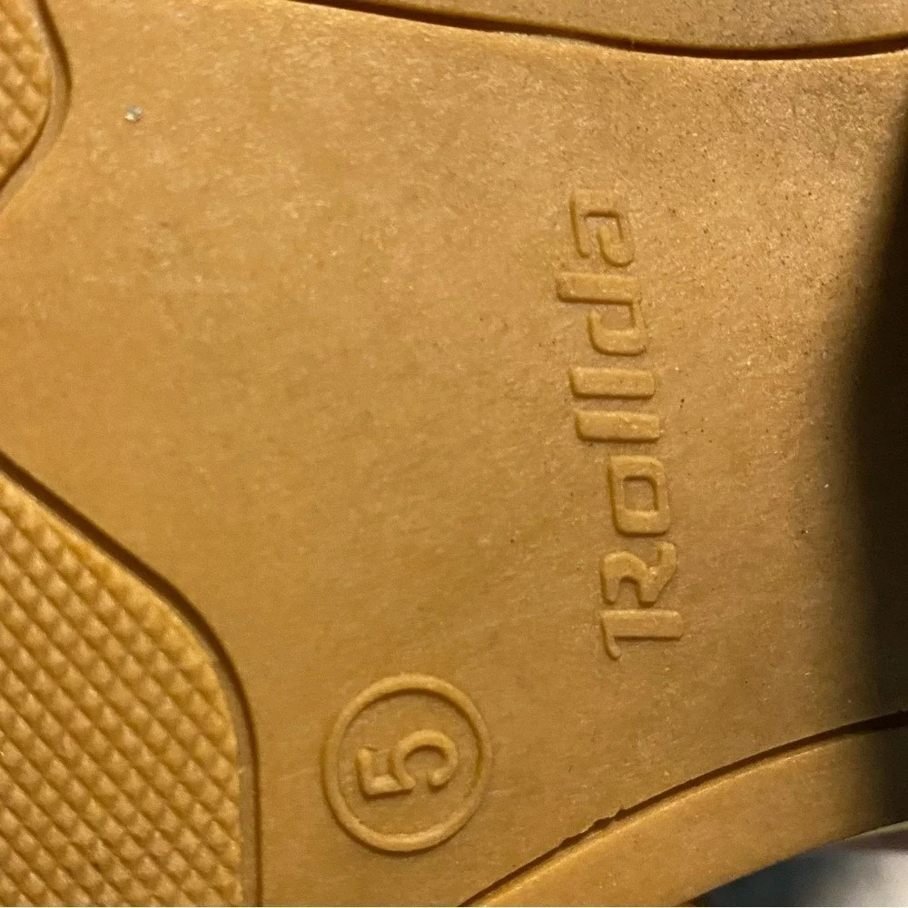 Rollda moon yellow design